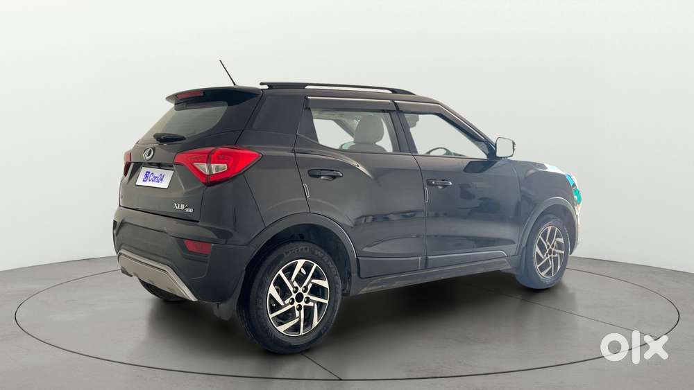 Mahindra XUV300 W8 Option, 2022, Petrol