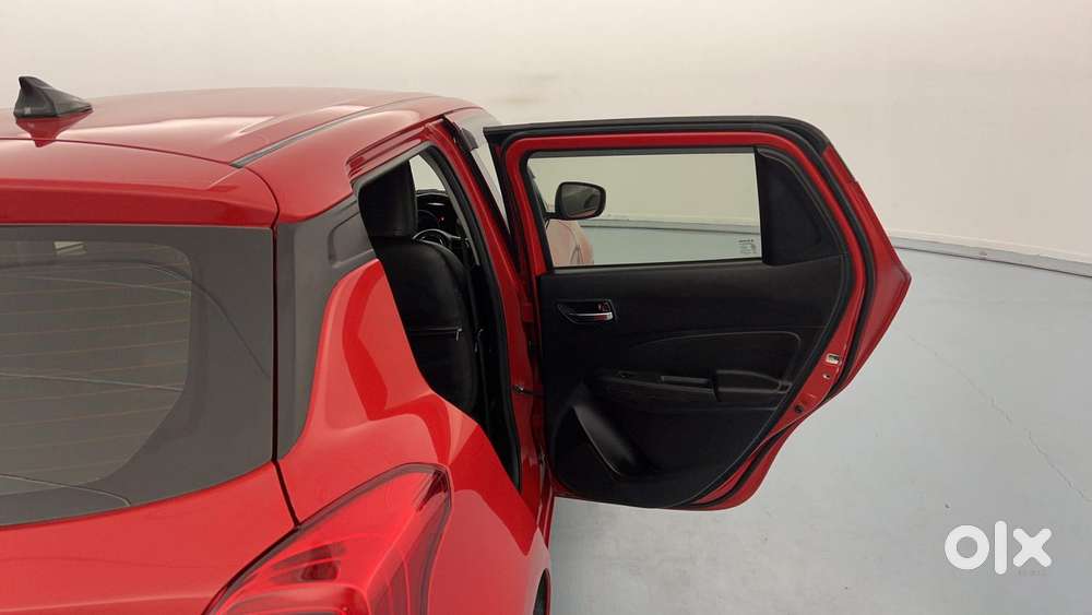 Maruti Suzuki Swift 1.3 Zxi, 2022, Petrol