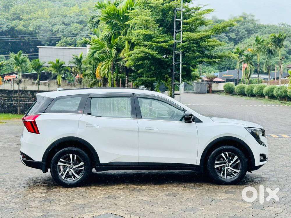 Mahindra Xuv700 2.2 Ax 5 Diesel At 7 Str, 2022, Diesel