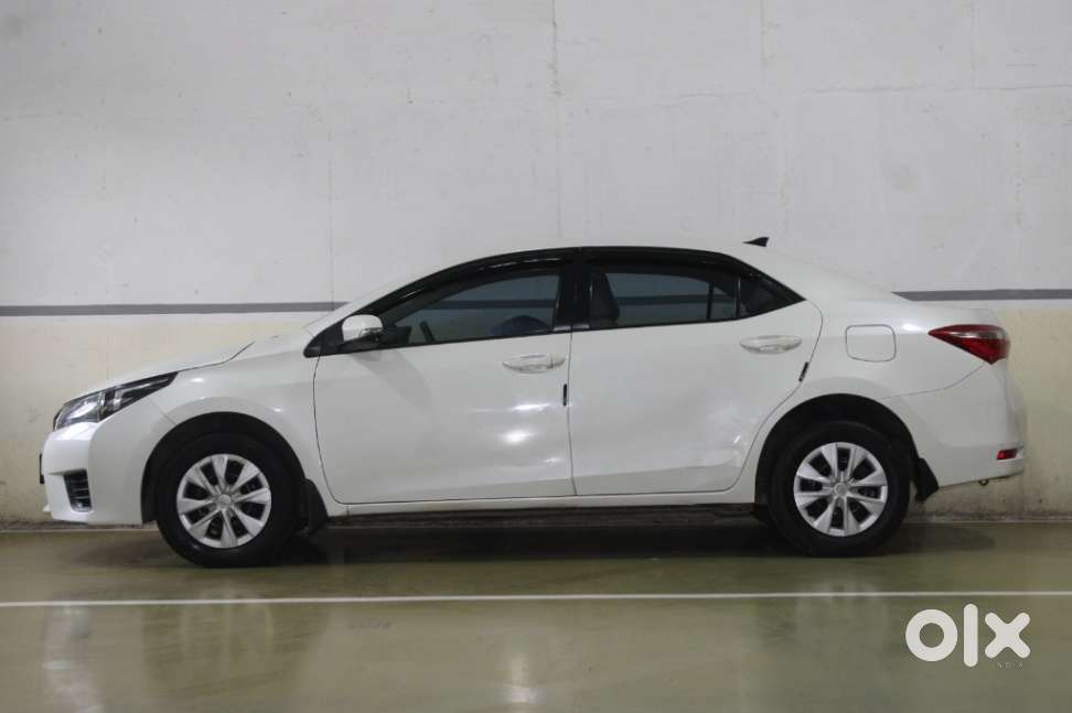 Toyota Corolla Altis [ ] 1.8 J, 2016, Petrol