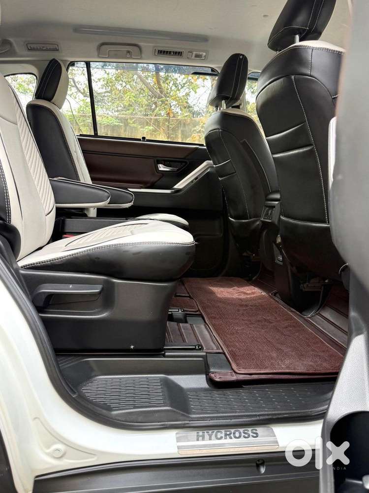 Toyota Innova Hycross 2.0 Vx Hybrid 7 Str, 2024, Cng & Hybrids