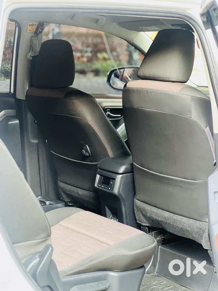 Toyota Innova Hycross 2.0 Vx Hybrid 7 Str, 2023, Petrol