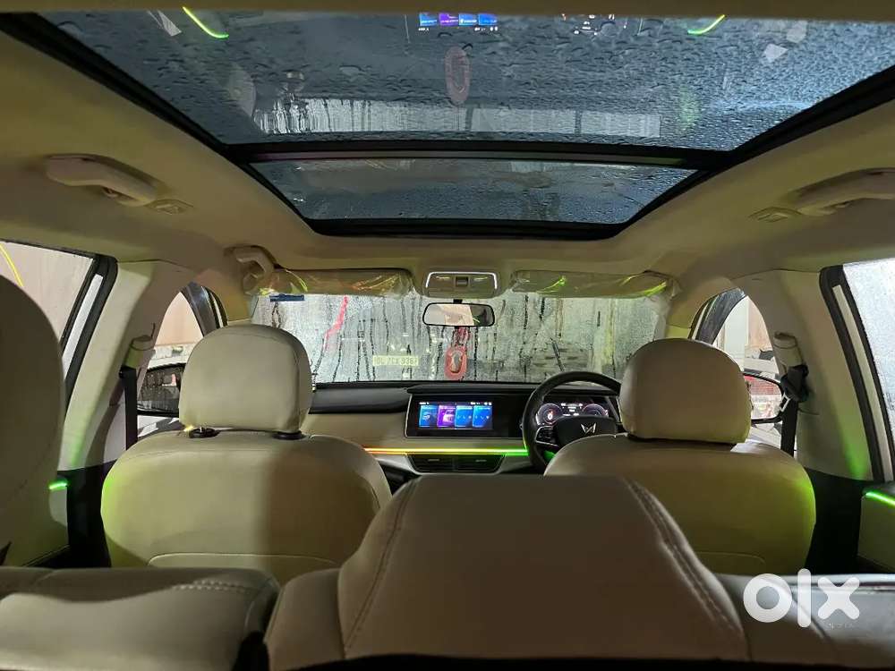 Mahindra Xuv700 2022 Petrol 22000 Km Driven