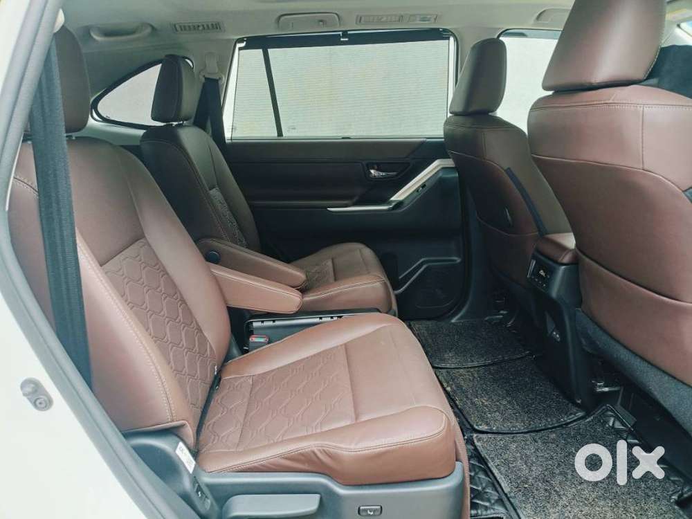 Toyota Innova Hycross 2.0 Zx (o) Hybrid 7 Str, 2026, Petrol