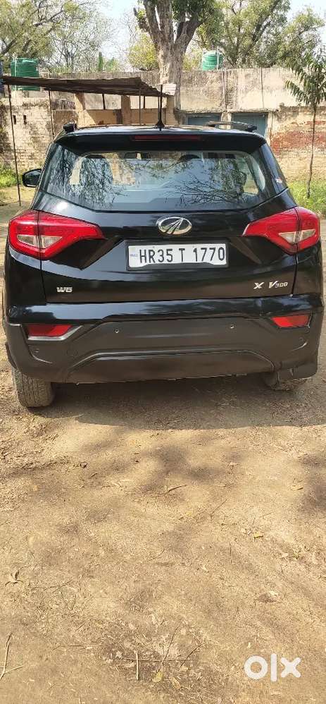 Mahindra Xuv300 W6 Petrol October 2021 Sunroof