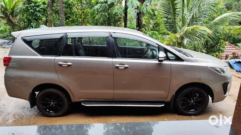 Toyota Innova Crysta 2016