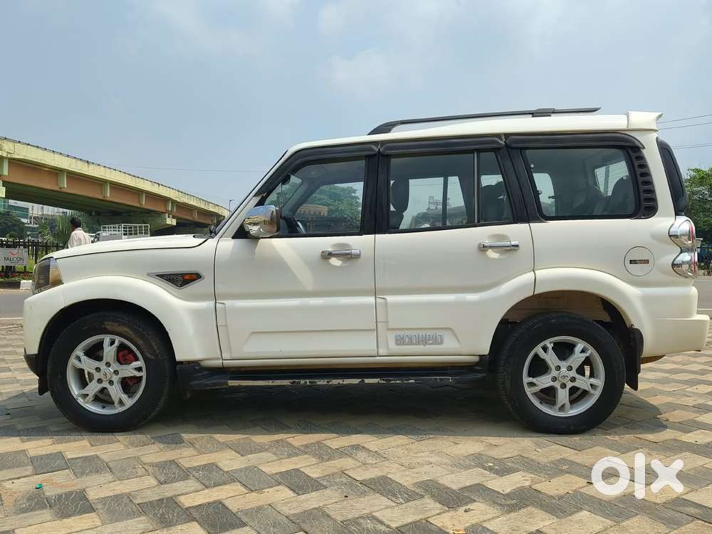 Mahindra Scorpio S10, 2016, Diesel