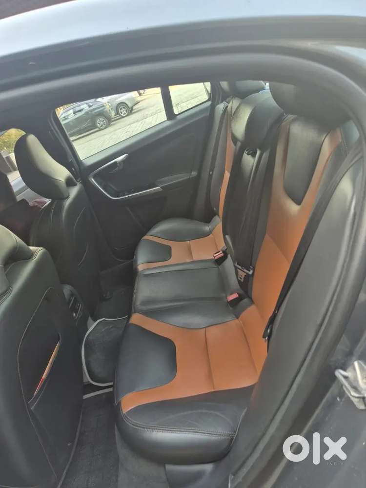Brand New Car 2tyre 90% 2 Tyre 50 % Insorance Vaild