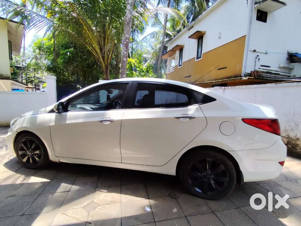 Hyundai Verna Crdi 2011
