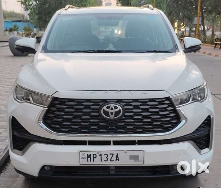 Toyota Innova Hycross 2.0 Zx Hybrid 7 Str, 2023, Petrol