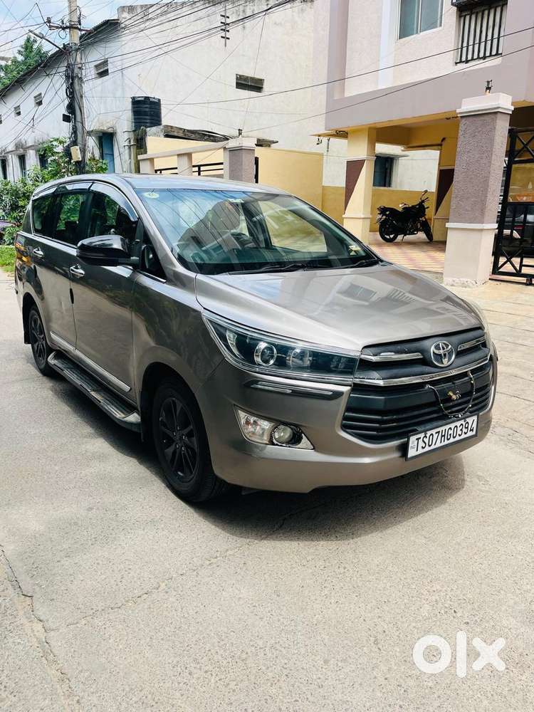 Toyota Innova Crysta 2.4 V 8 Str, 2017, Diesel