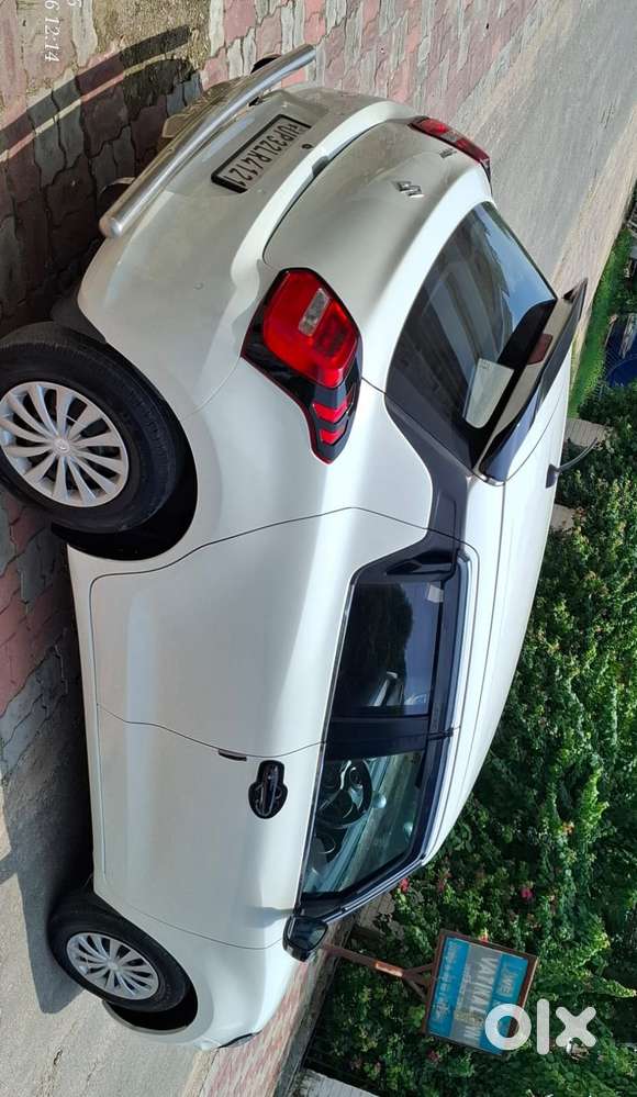 Maruti Suzuki Swift Vxi + Manual, 2020, Petrol