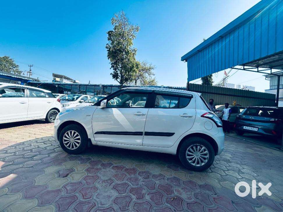 Maruti Suzuki Swift Vxi + Manual, 2016, Petrol