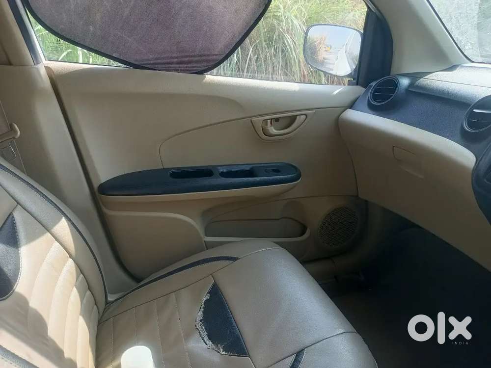 Honda Amaze Variant 2016