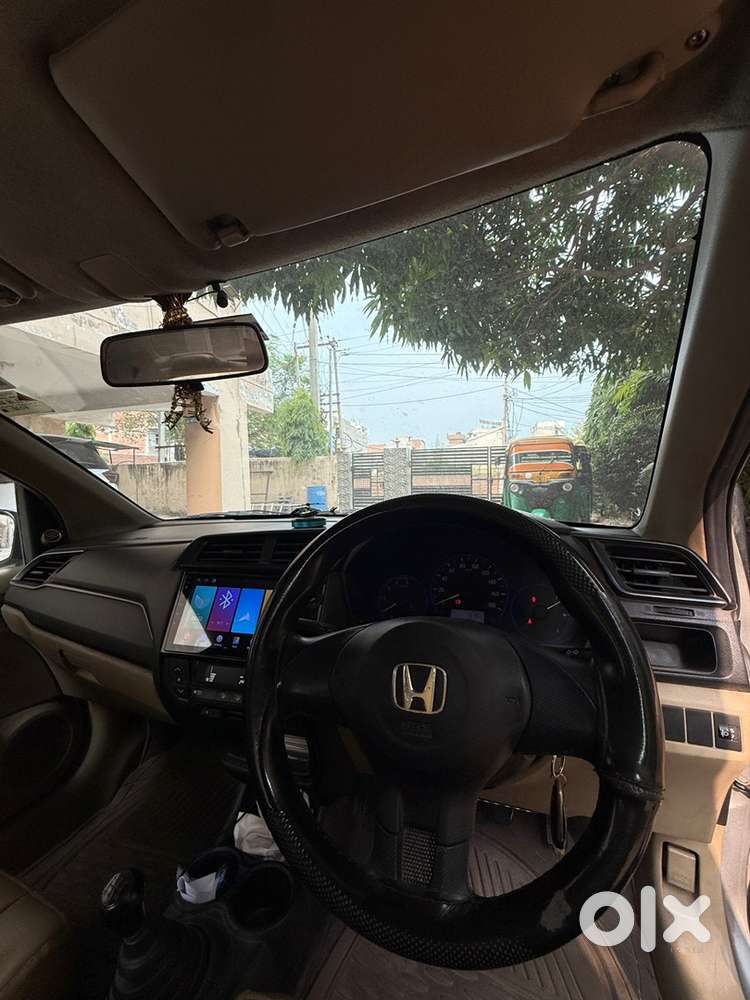 Honda Amaze 2017 Diesel Manual  1st Owner  Well Maintained