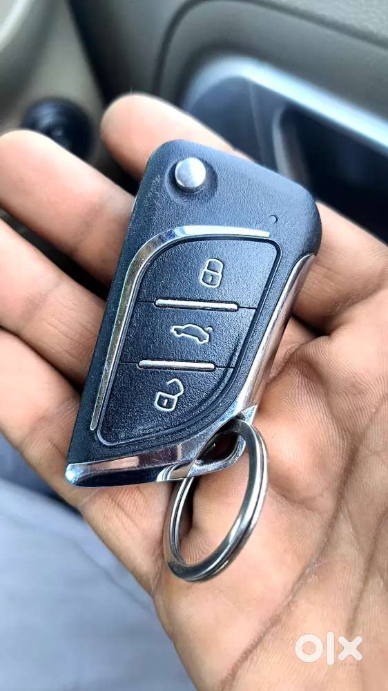 Mahindra Tuv 300 T8 2016 Diesel 124000 Km Driven