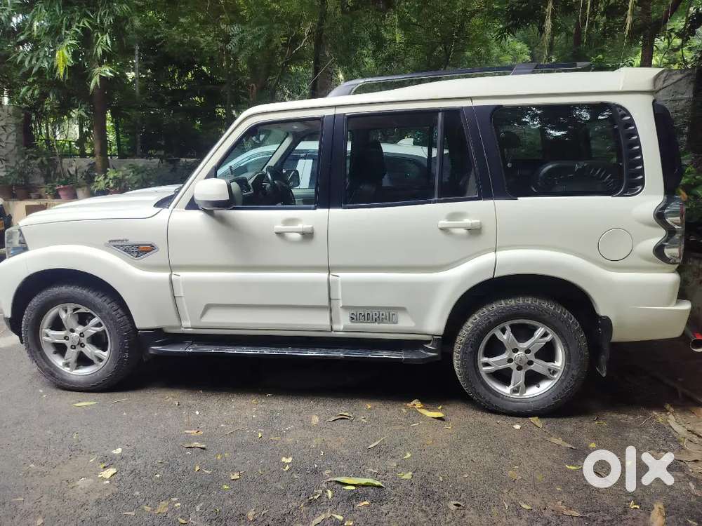 Mahindra Scorpio S10 2016 Diesel Manual