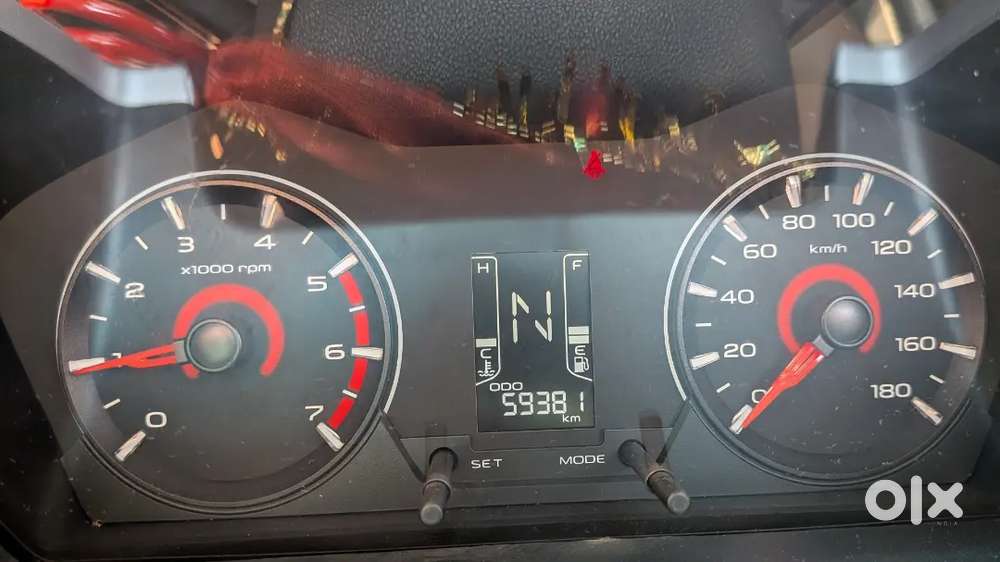 Mahindra Kuv 100 K8 6 Seater