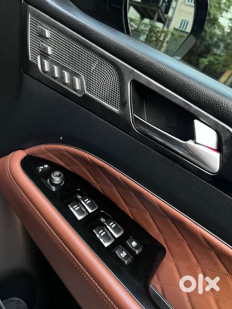 Mahindra Alturas G4 4x2 At, 2022, Diesel