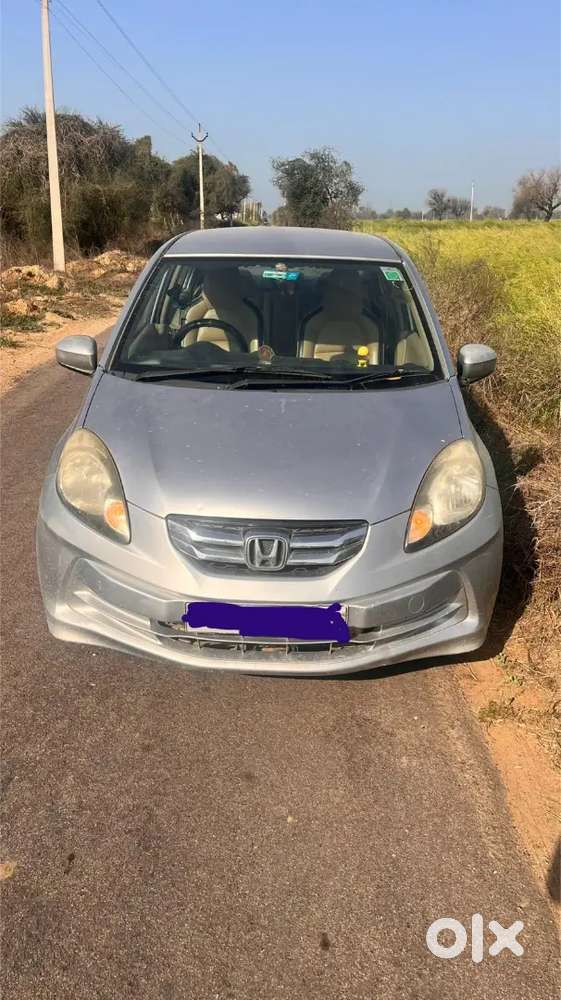 Clean Honda Amaze 2014