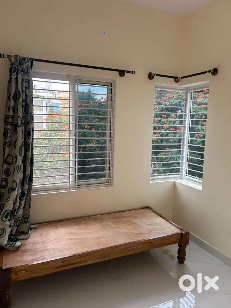 1RK for rent (Gents Bachelors)