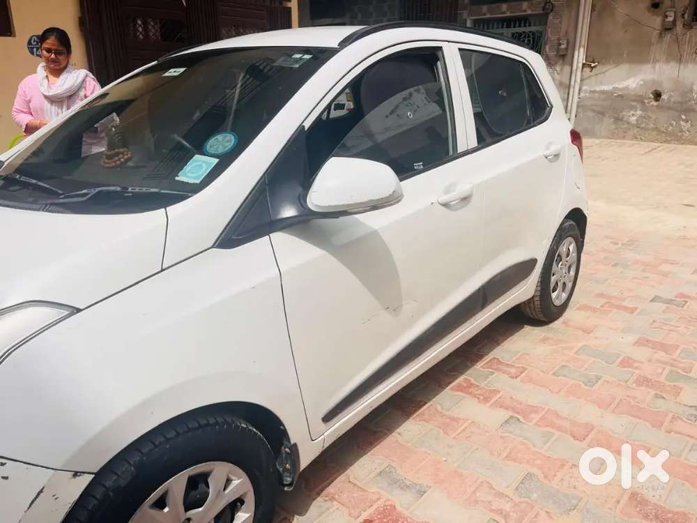 Hyundai Grand I10 2015 Petrol 50000 Km Driven