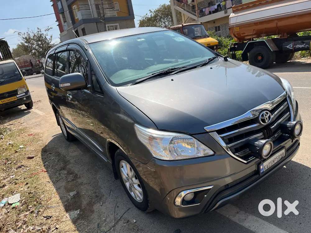 Toyota Innova 2014 Diesel 192000 Km Driven Showroom Record