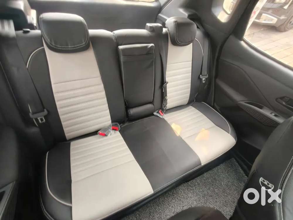 Nissan Magnite Visia Plus Silver Color