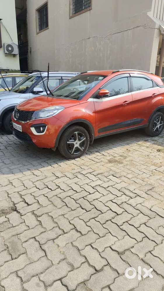 Tata Nexon 1.2 Revotron Xe, 2017