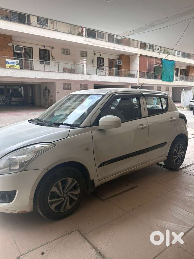 Maruti Suzuki Swift 2012 Lxi Petrol 104330 Km Driven