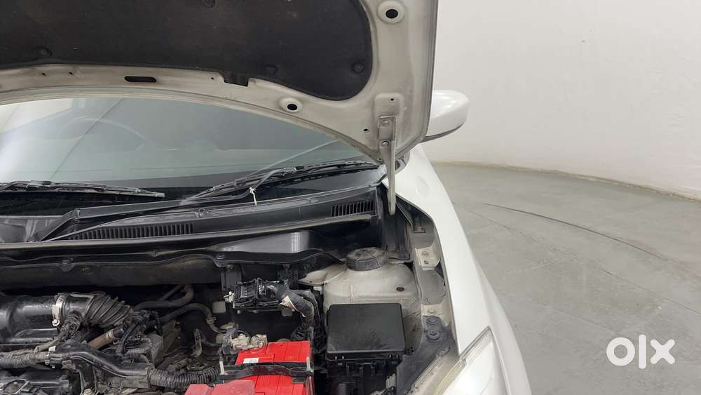 Maruti Suzuki Swift Amt Zxi, 2018, Petrol