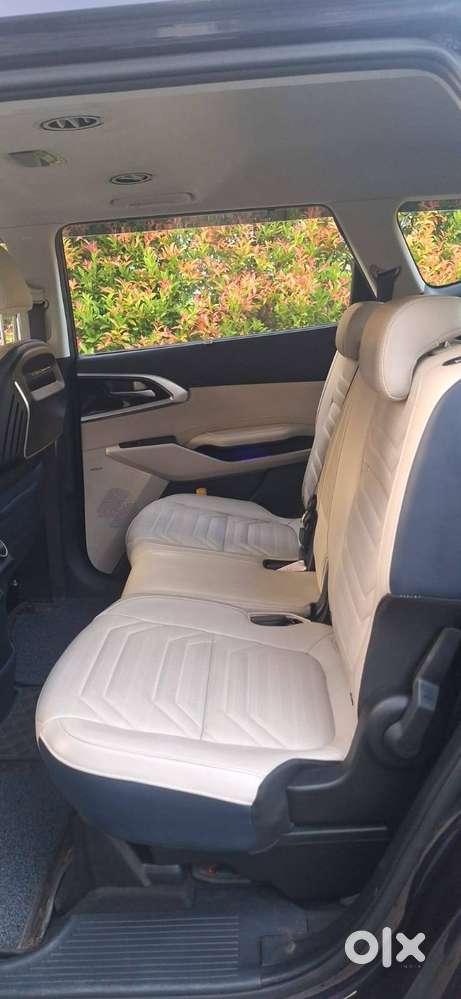 Kia Carens 2023 Petrol 14546 Km Driven