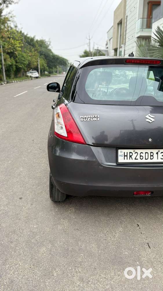 Maruti Suzuki Swift Vxi Abs Bsiv, 2017, Petrol