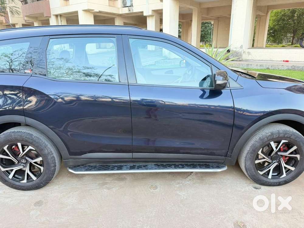 Mahindra Xuv700 2024 Diesel Well Maintained