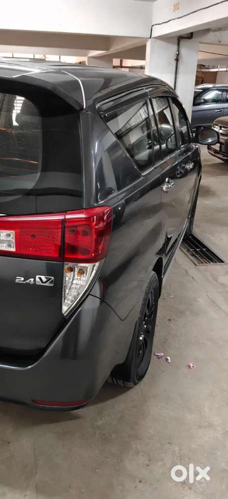 Toyota Innova Crysta [2020-ongoing] 2.4 Vx 7 Str, 2016, Diesel