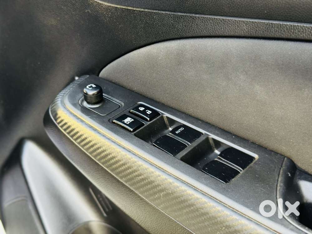 Maruti Suzuki Swift Vxi Optional, 2022, Petrol