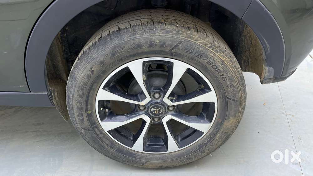 Tata Nexon 1.2 Revotron Xza Plus, 2020, Petrol