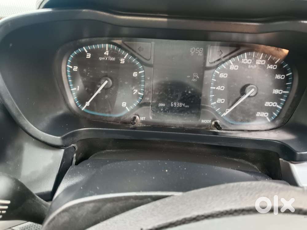 Tata Altroz 1.2 Xm Plus, 2021, Petrol