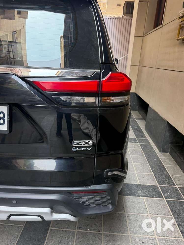 2025 Innova Hycross Zx Hybrid. November . Excellent Condition