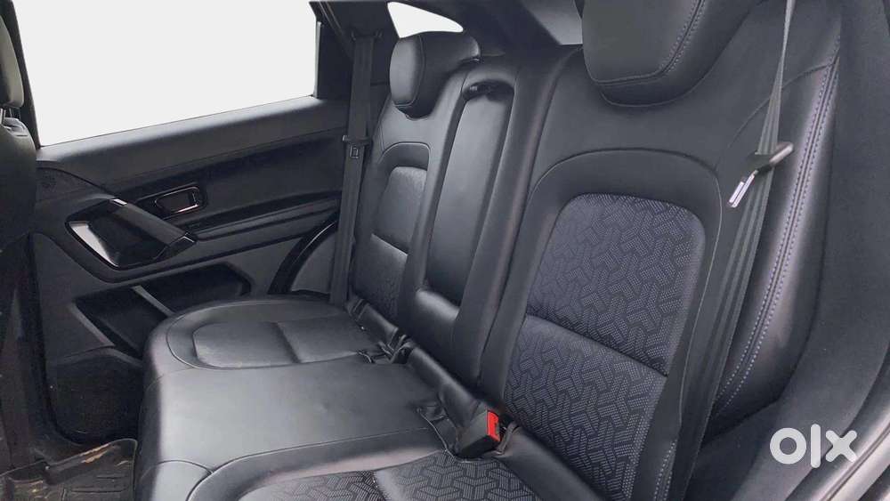 Tata Harrier Fearless Plus Dark Edition At, 2022, Diesel