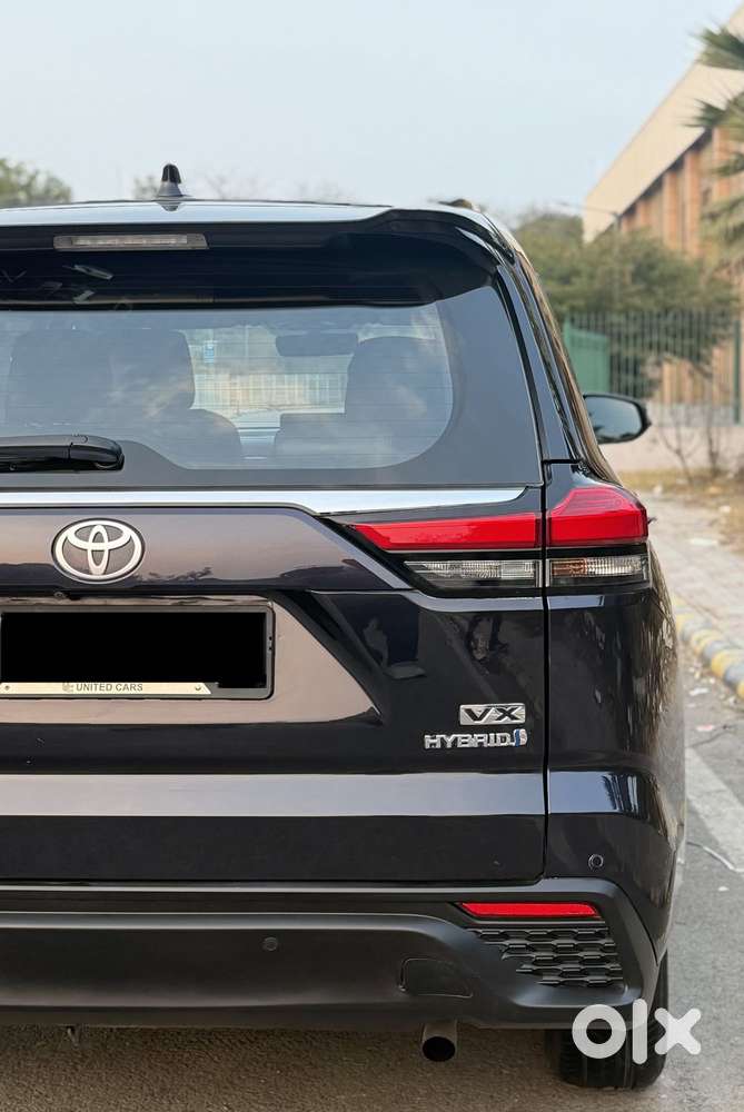 Toyota Innova Hycross 2.0 Vx Hybrid 7 Str, 2023, Petrol