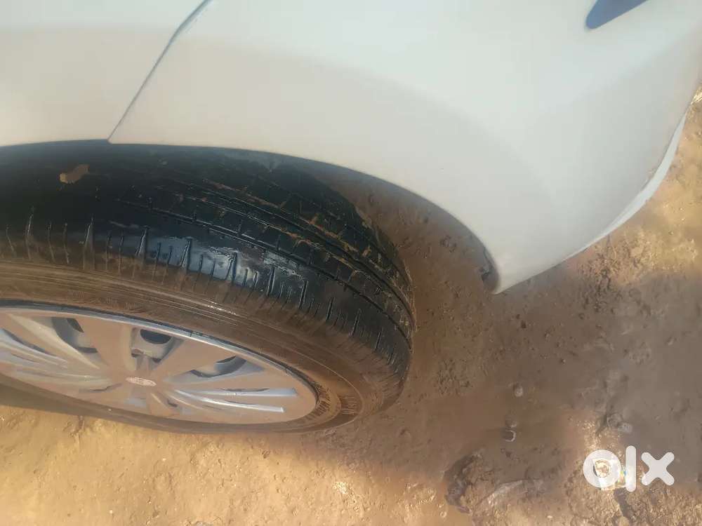 Maruti Suzuki Dzire 2023 Cng & Hybrids 106000 Km Driven