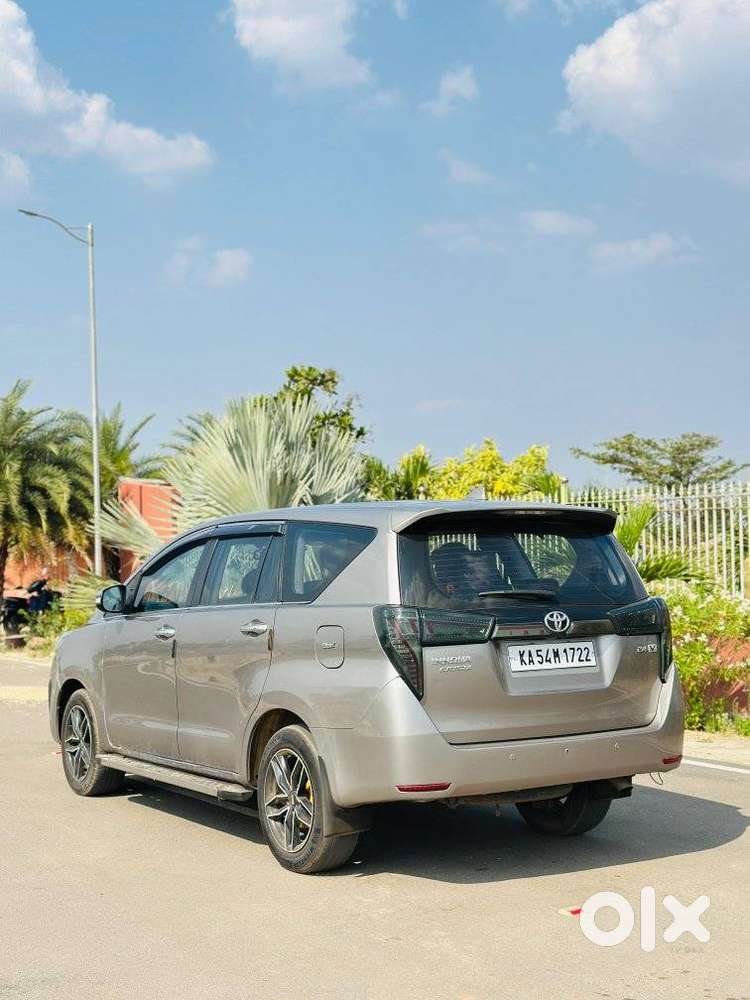 Toyota Innova Crysta