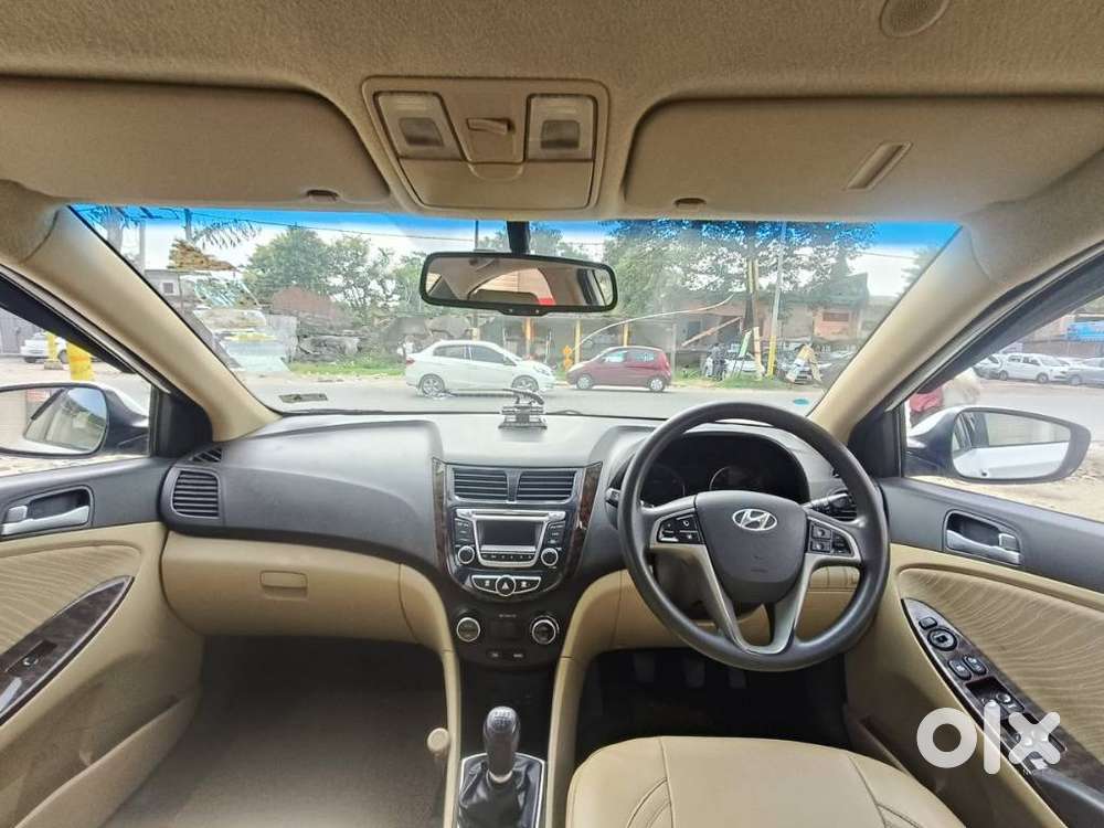 Hyundai Verna Fluidic 1.6 Vtvt Sx, 2015, Petrol