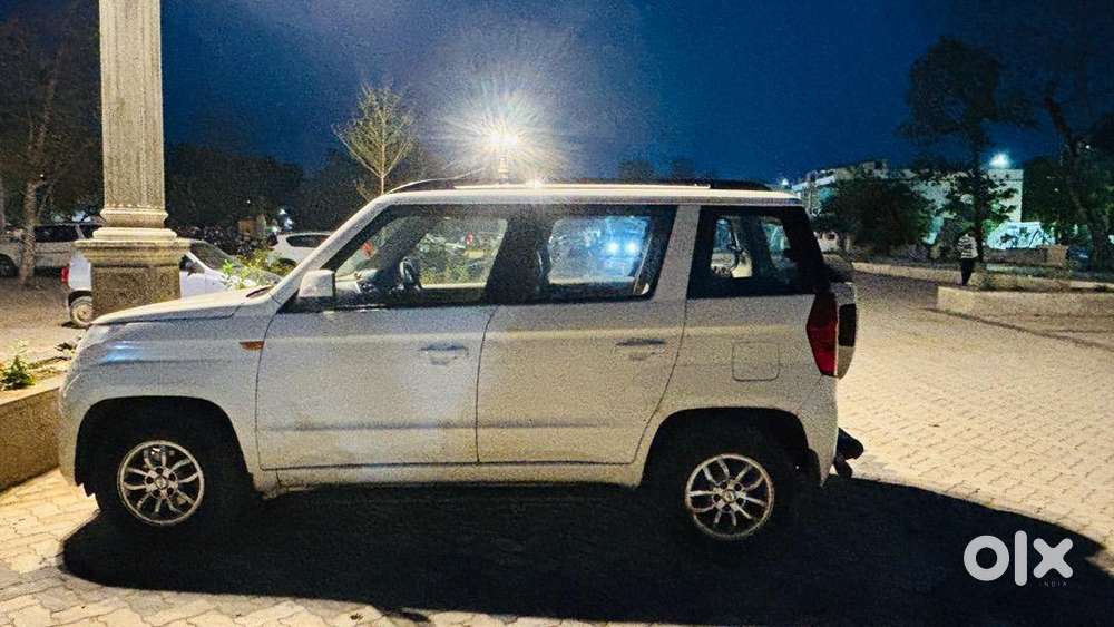 Mahindra Tuv 300 2017 Diesel Well Maintained