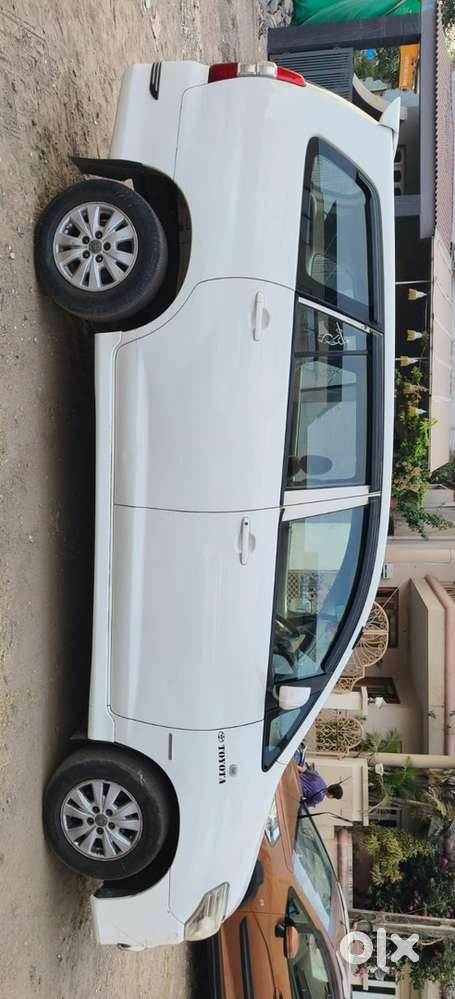 Toyota Innova 2.5 E 2012 Diesel Manual