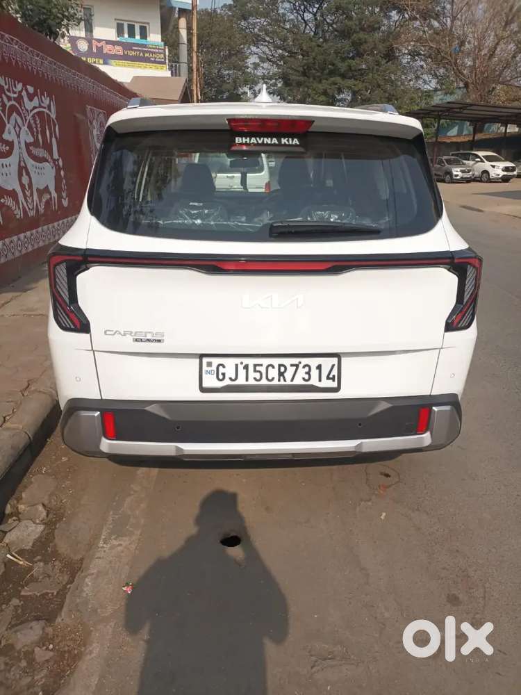 Kia Carens Clavis 2025 Diesel Well Maintained