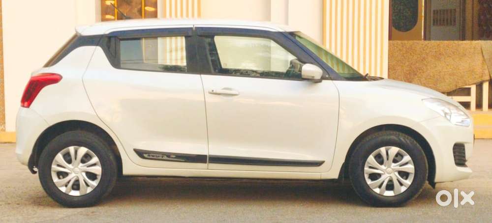 Maruti Suzuki Swift Vxi 1.2 Abs Bs-iv, 2019, Petrol