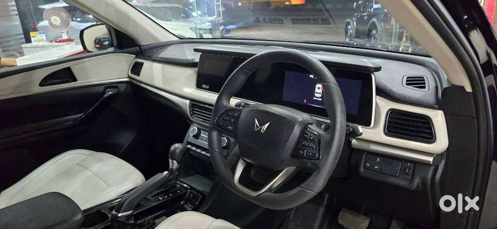 Mahindra Xuv700 2.2 Ax 5 Diesel At 7 Str, 2024, Diesel