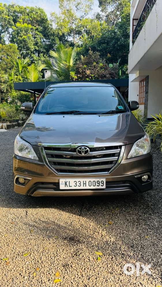 Toyota Innova  2016 V 2 Nd Owner  No Repcement Orginal Kerala